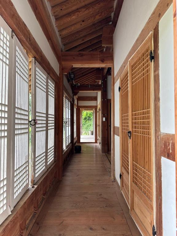 Korean Traditional House - Chungnokdang