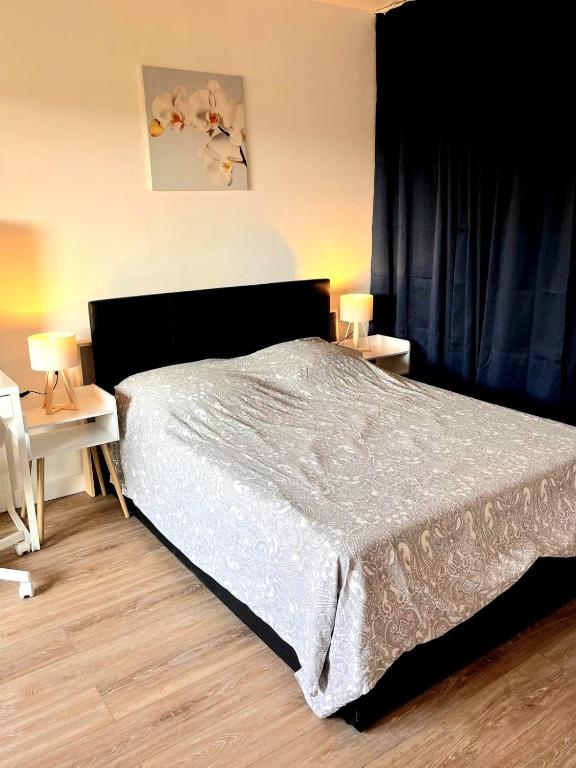 T2, 4 pers max, terrasse avec vue et parking privé, proche centre et mer - 3