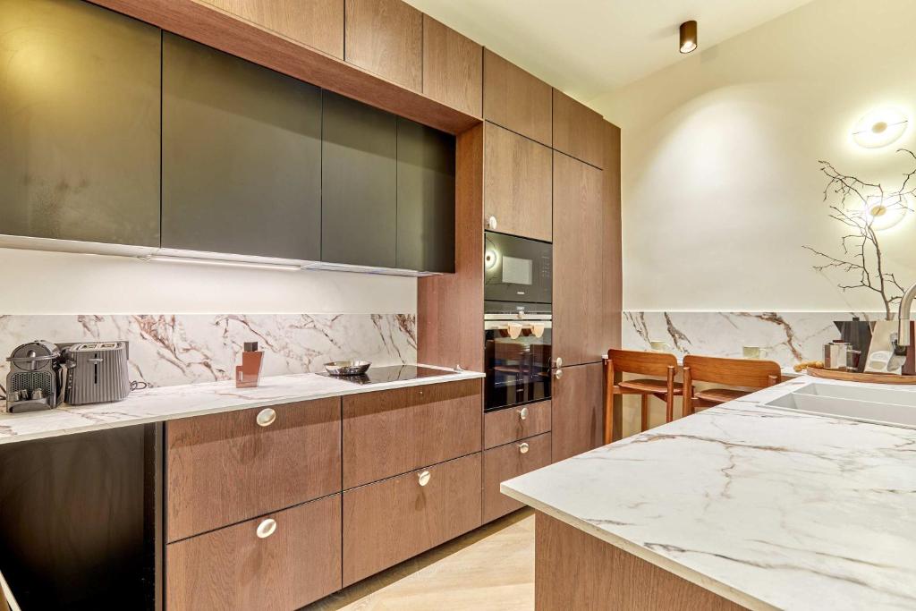 Luxurious AC apartment Beaubourg Le Marais - 5