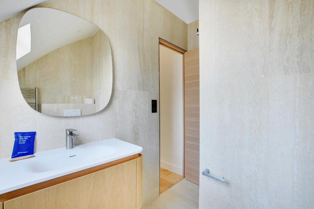 Apt a c 1BR 2P - Saint-Lazare Les Champs Elysée - 5
