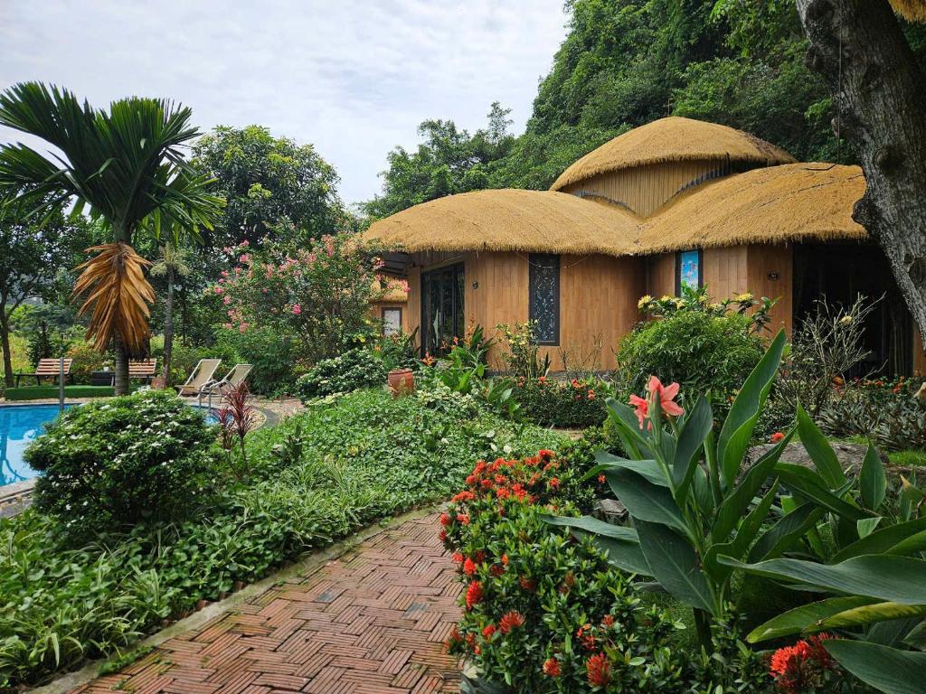 Trang An Royal Bungalow