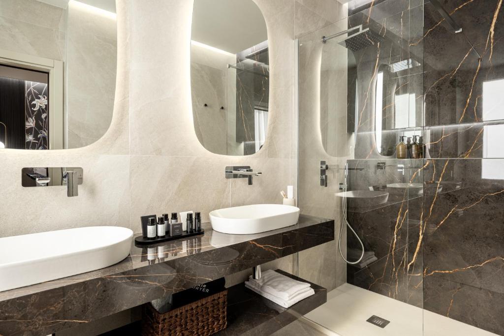 Aramis Deluxe Rooms - 4