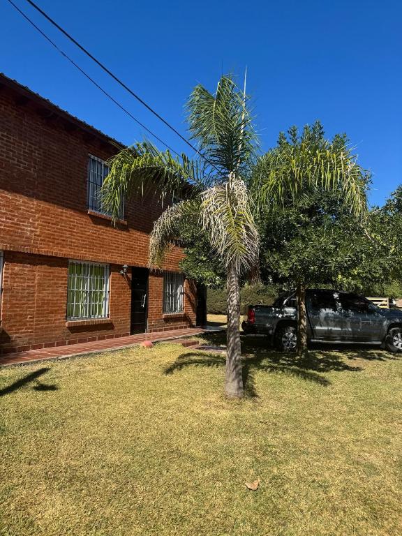Departamentos con patio y parrilla - cerca de las Termas - 1