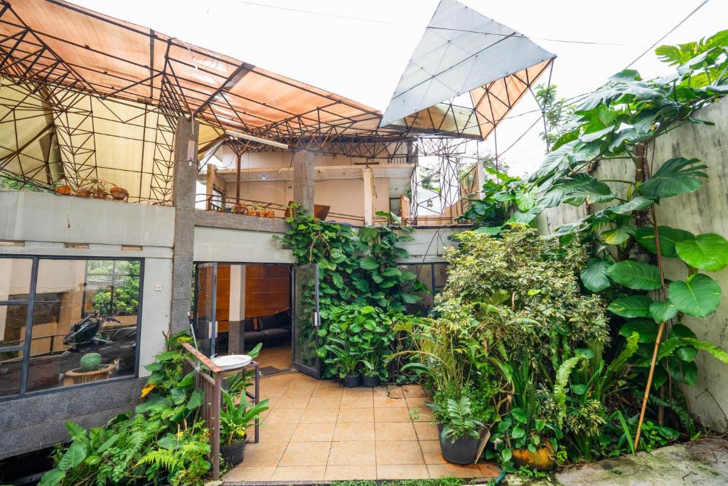 Balebat Guest House By ARBA, Bandung