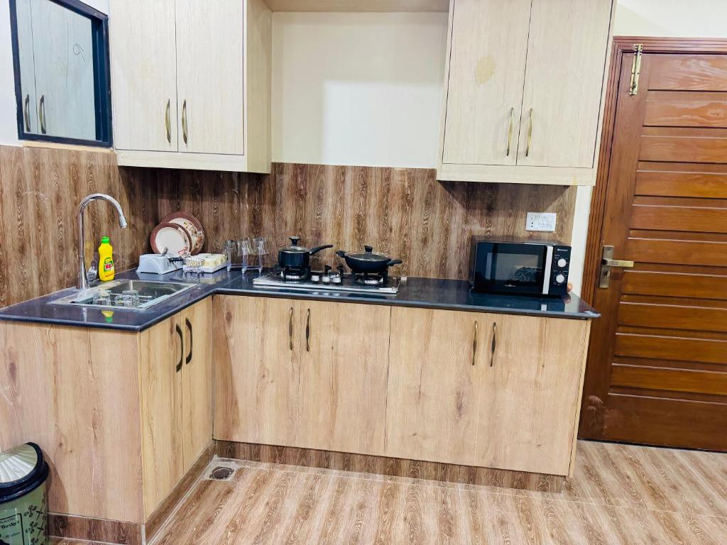 Abdullah Residencia Bahria phase 4, Rávalpindí