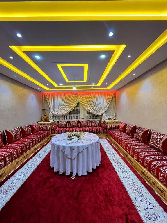 Lovers & Surfers Private Room - 5 min To Beach, As-Sawíra