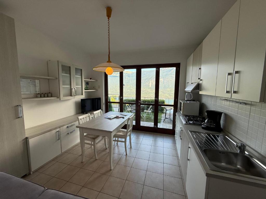 La Quiete 30 Lake view apartment by Gardadomusmea - 3