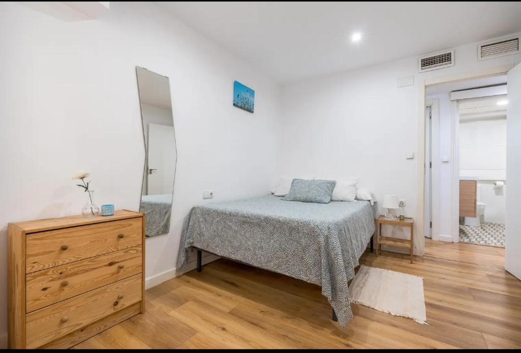 Apartamento céntrico en Granada con garaje gratis. - 4