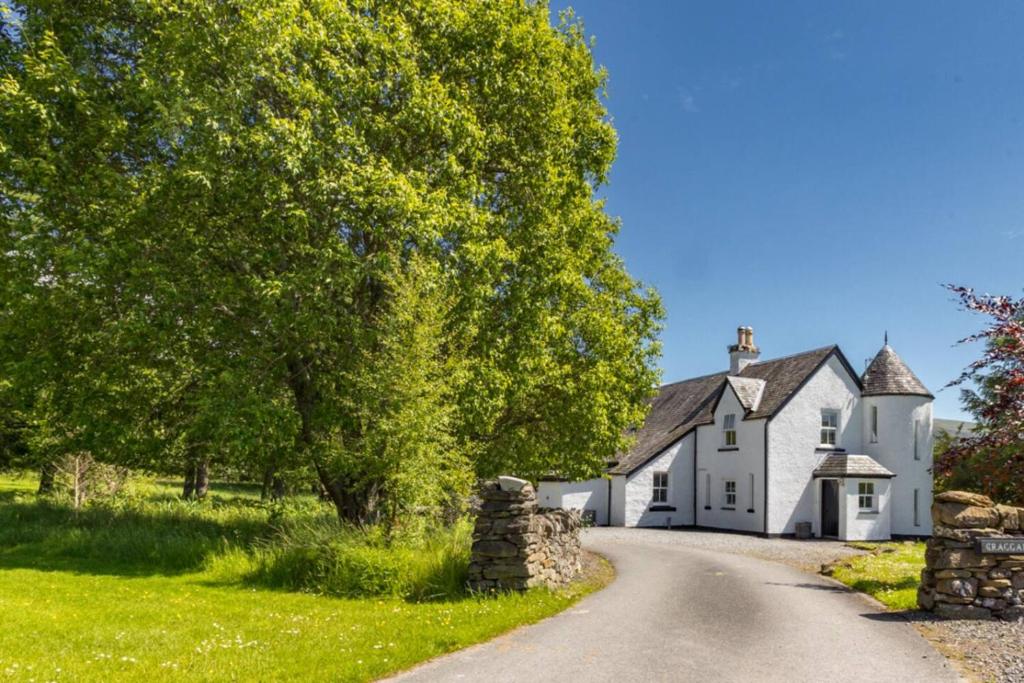 Loch Tay, Estate House with Panoramic Vistas, Lawers
