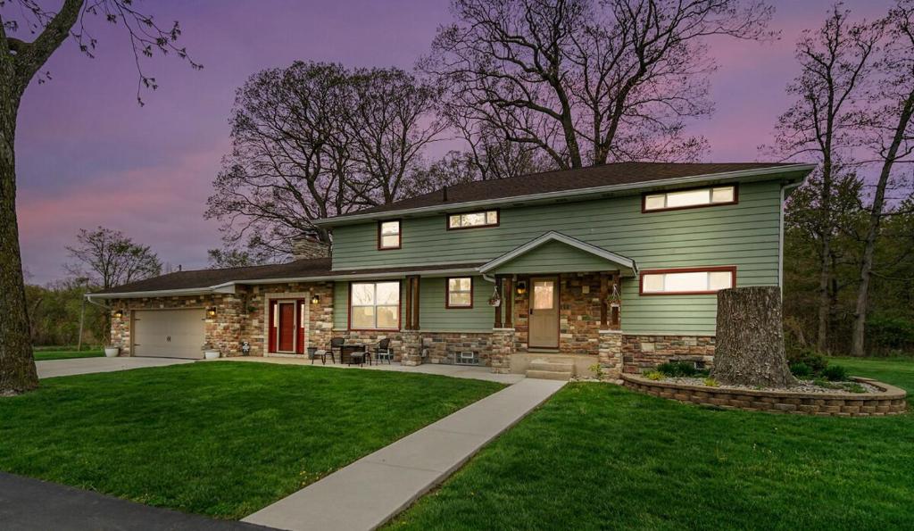 Fowl Play Hideaway, Michigan City