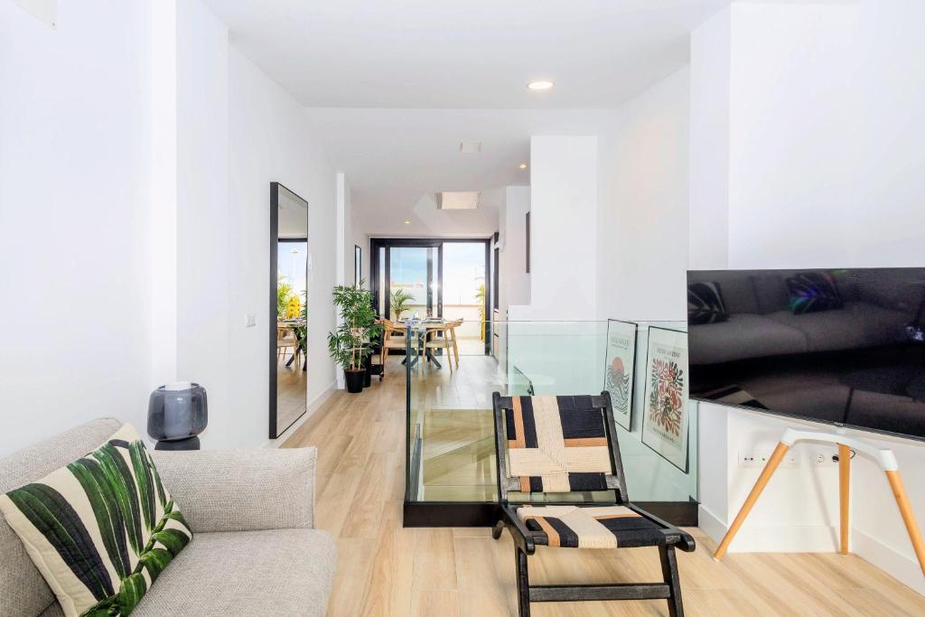 3BR Portview Luxury Penthouse & Terrace - 1