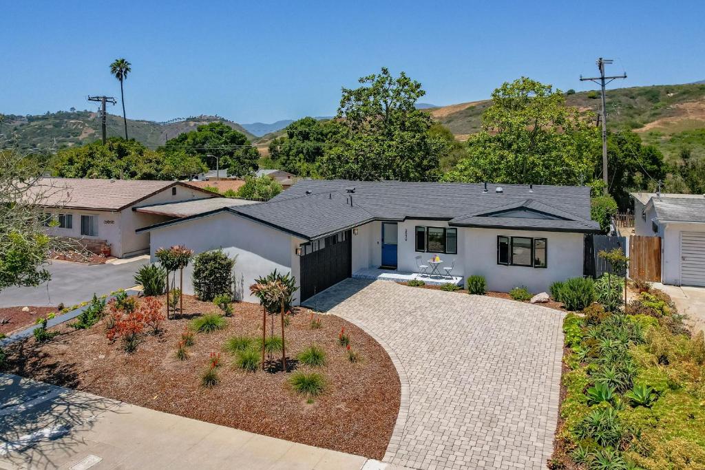 Mesa Breeze by Paradise Retreats, Santa Barbara