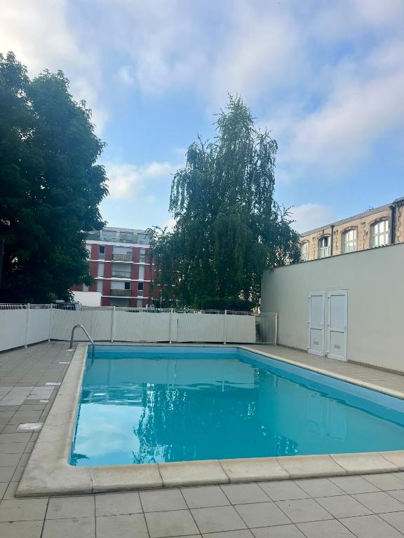 Charmant Appartement calme avec piscine - 4