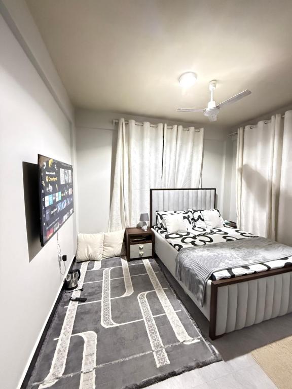 A square studio appartment, Dar es Salaam