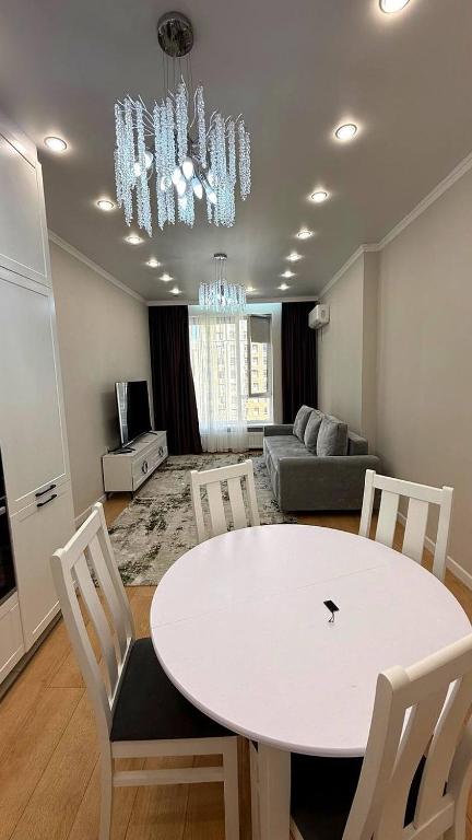 Двухкомнатная квартира бизнес класса в ЖК Estet, Almaty