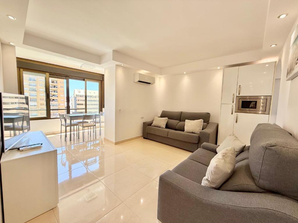 Las Palmeras BeachFront and Pool Cozy Apartment - 2