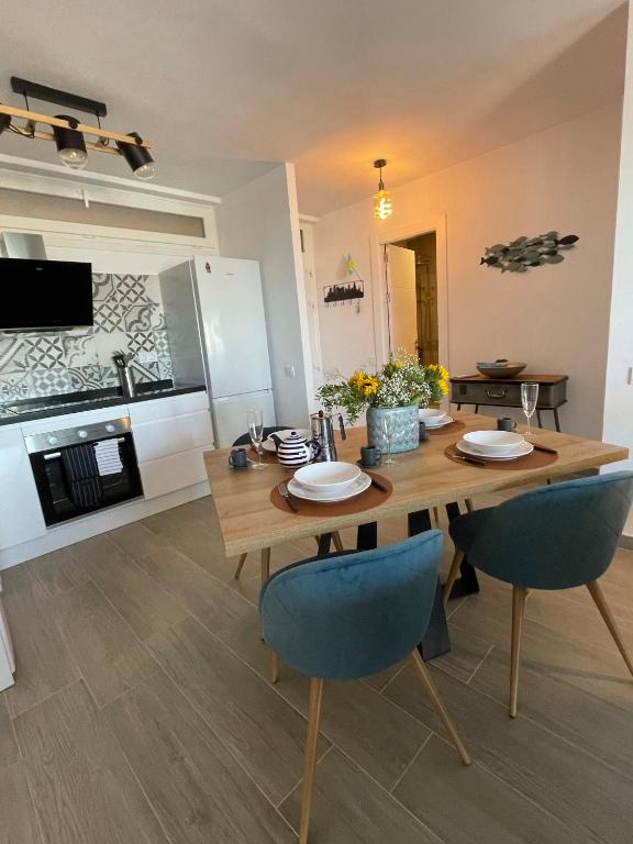 Front Line Apartment Paseo Maritimo 33 Perla 6 Fuengirola Malaga Spain - 2