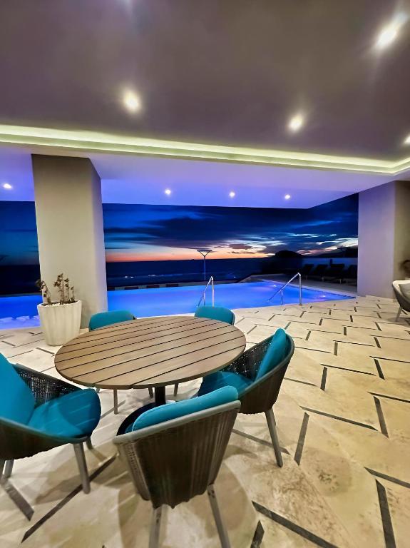 The Altomare - Seaview. - 2