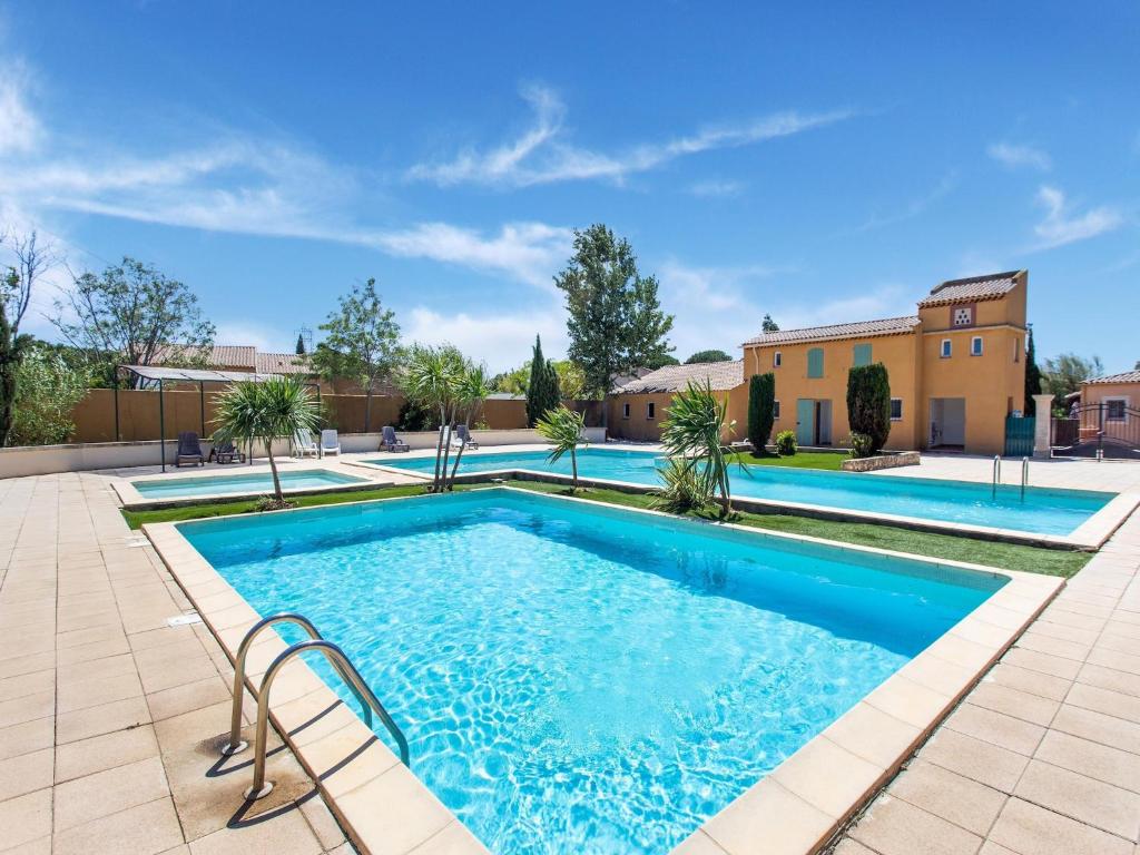 Holiday Home in Arles with Pool & Terrace - 2