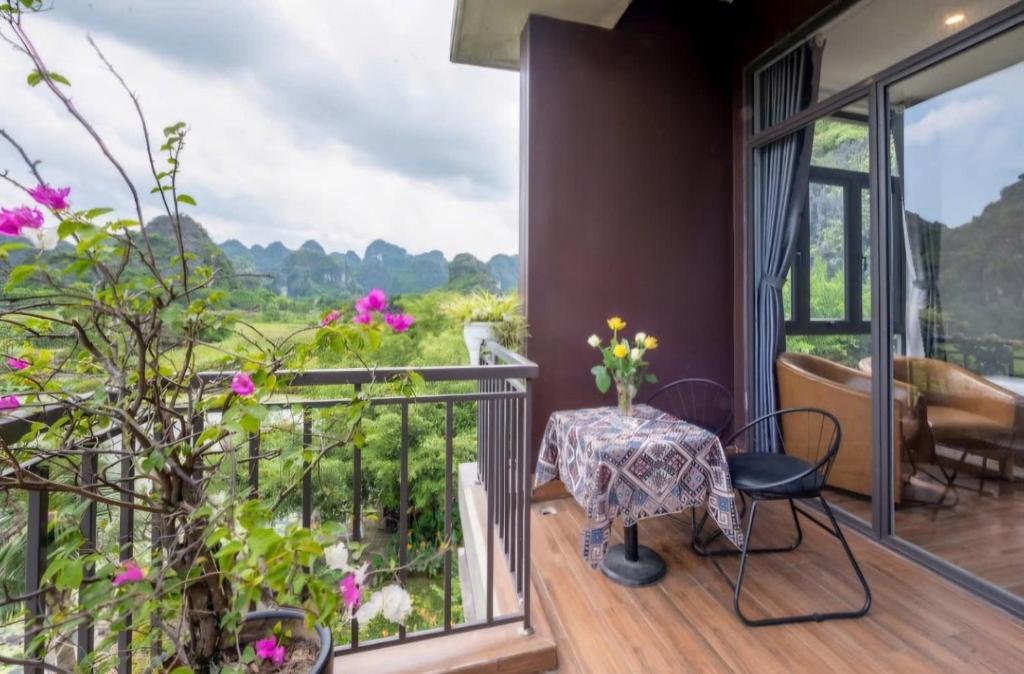 Trang An Royal Bungalow