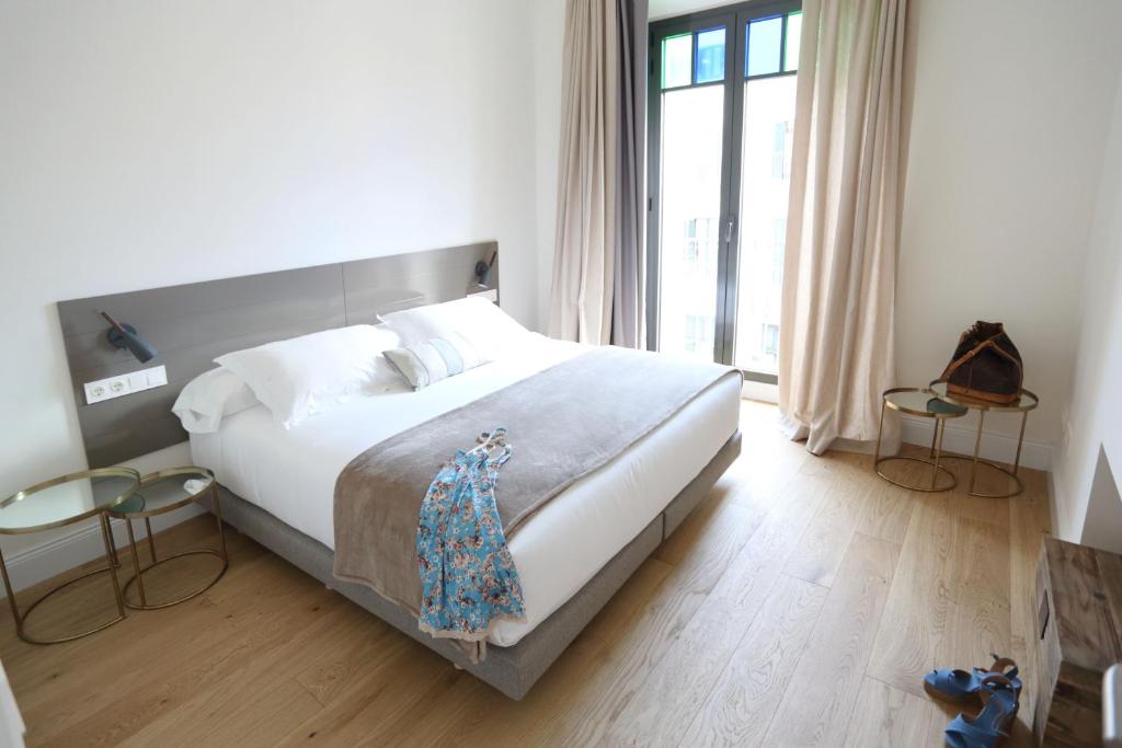 Apartaments Plaça Del Vi - 3