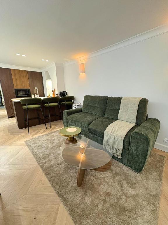 Elegant 1BR Monthly Rental near Place Vendôme - 3