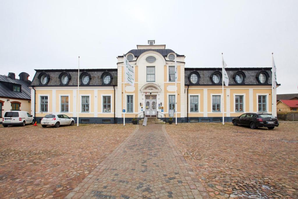 Sjobo Gastgifvaregard — Hotel in Sjobo