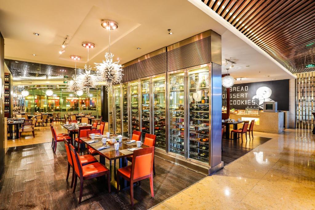 Restaurant, Beijing Marriott Hotel Northeast in Beijing