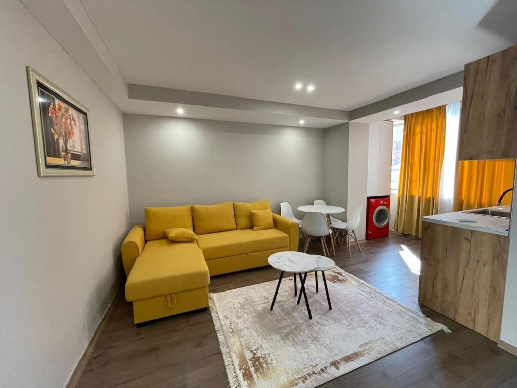 B1 Apartment, Skadar