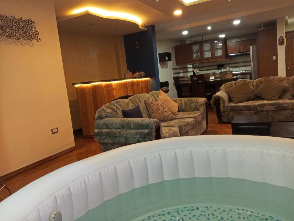 Vista Real Modern View Jacuzzi hidromasaje, Quito