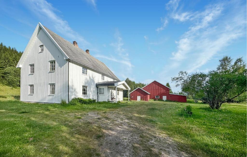 Stunning Home In Engerdal With Wifi, Nymoen
