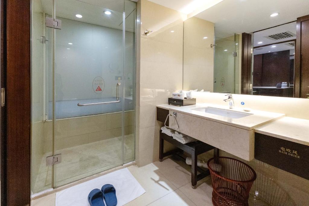 Guangzhou Guangdong Yingbin Hotel - Canton Fair Free Shuttle Bus Additional