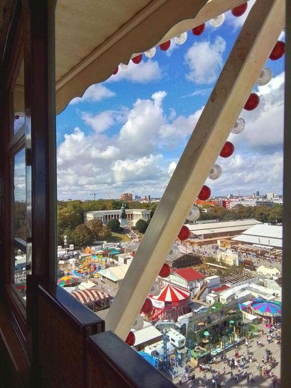 charming Oktoberfest Apartment - 1