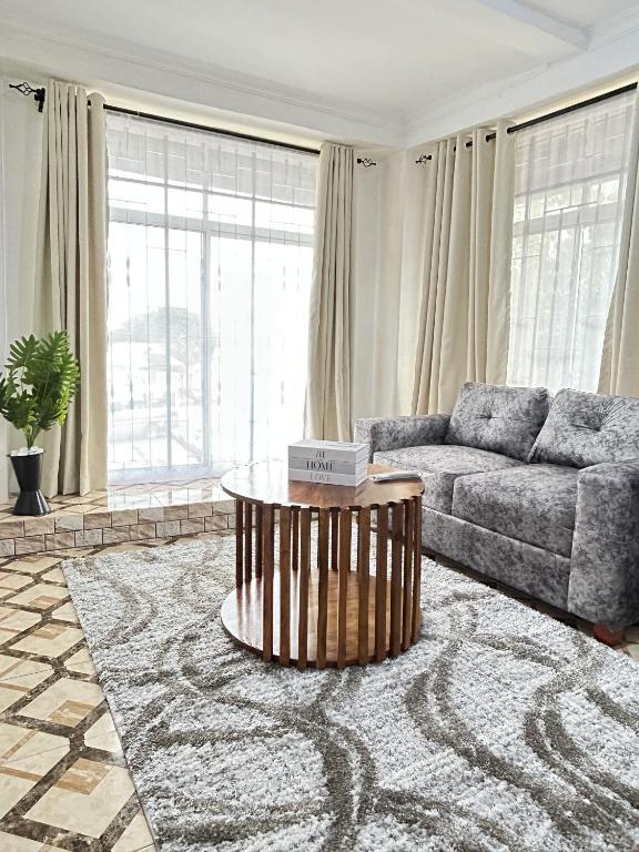 Central 1BR in Dar es Salaam Close to Everything!, Dar es Salaam