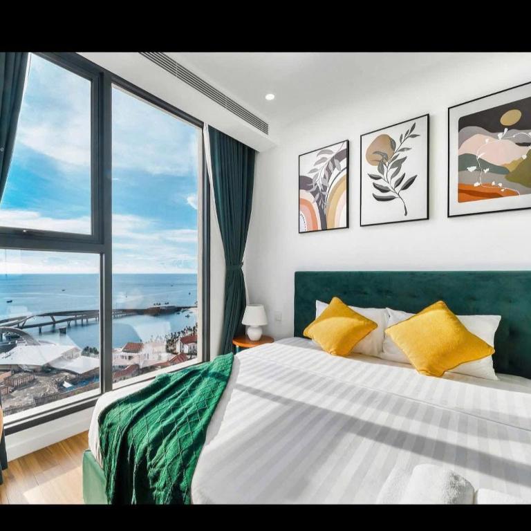 Hillside residence Phu Quoc, sea &firework view