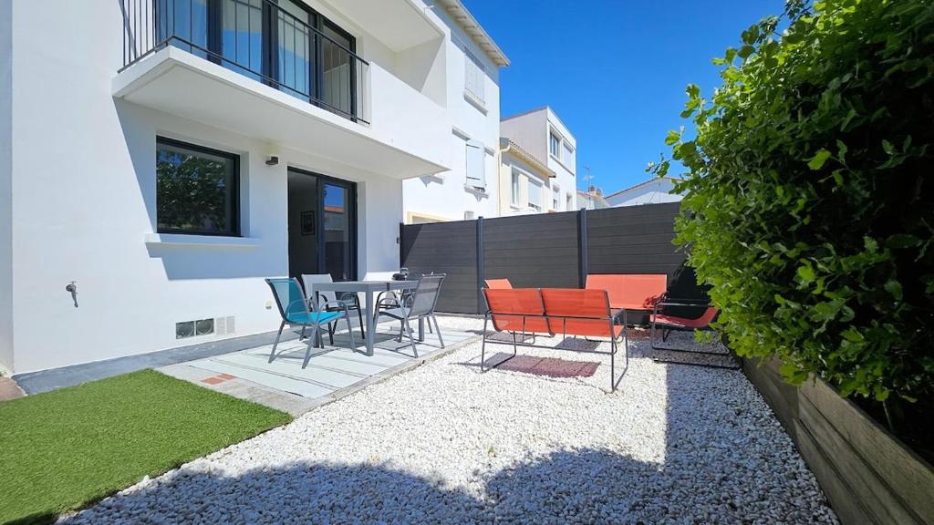 3star 1950s house, 3 bedrooms, 6 people, walk to beach center - 5