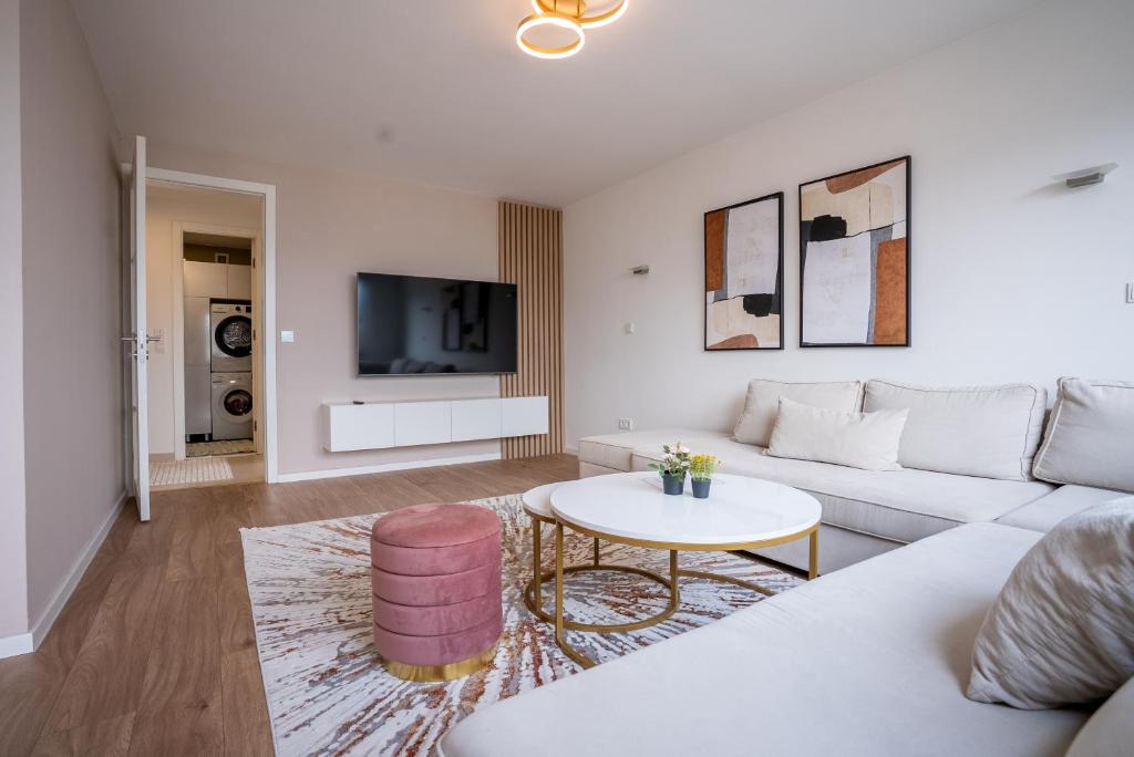 Skyline Apartment - 2