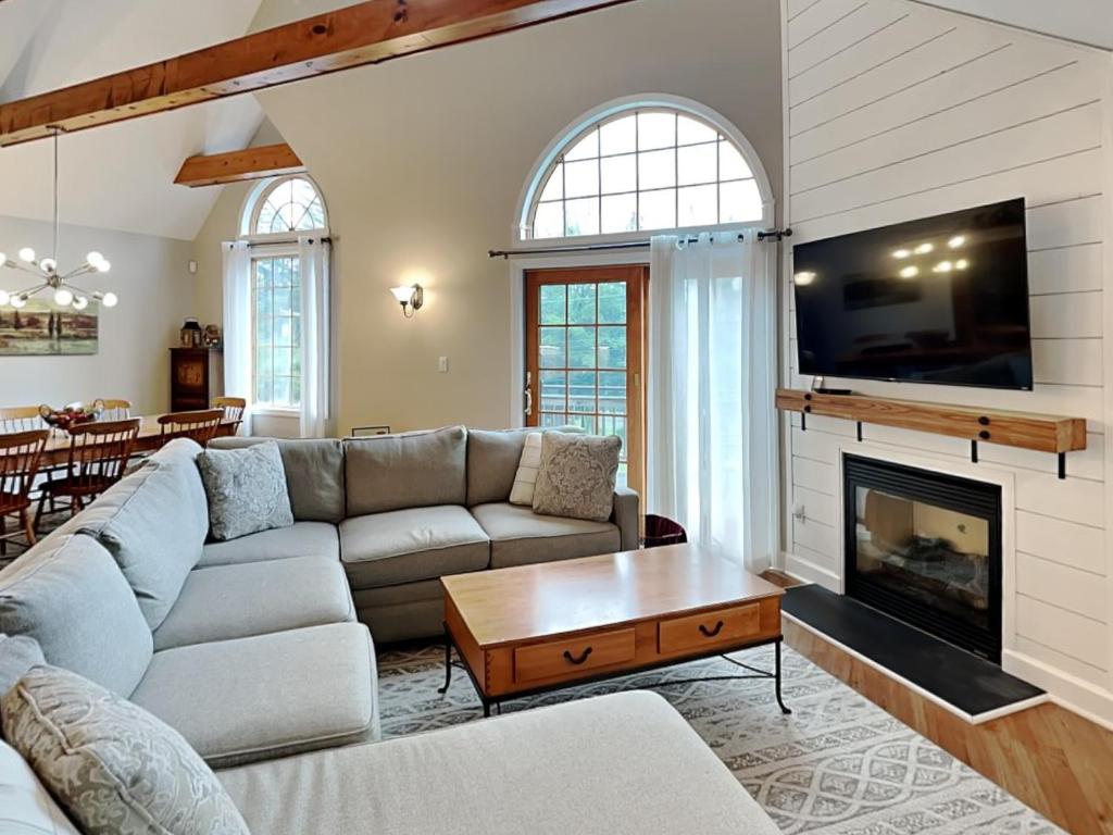 Captains Cabin, McHenry