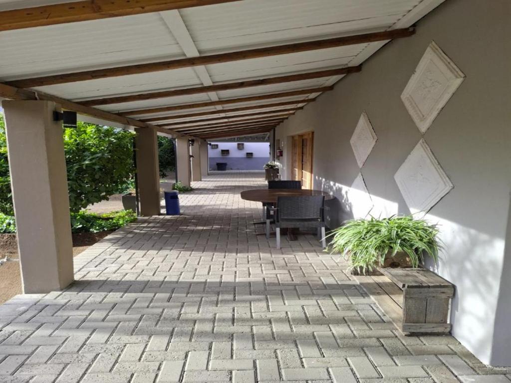 Featherhouse, Colesberg