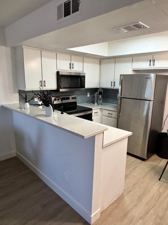 Mesa 1bedroom king size near Tempe & parks, Mesa