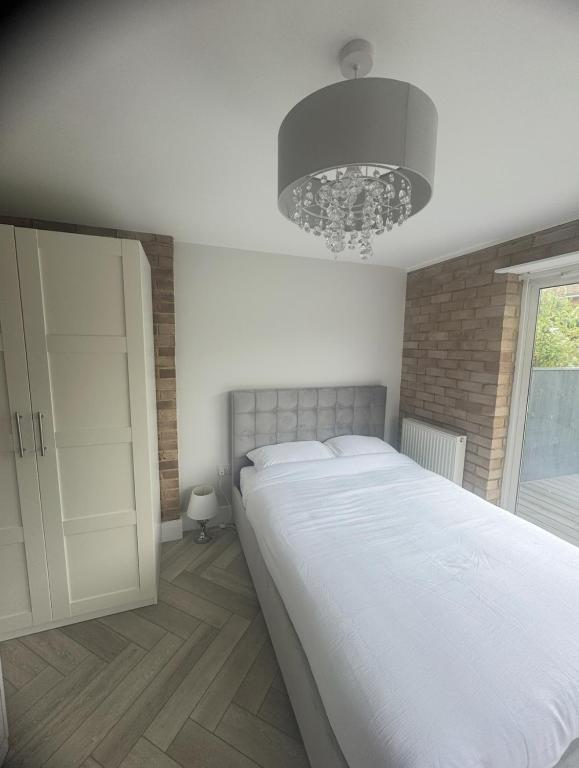 Frobisher, Eastbourne