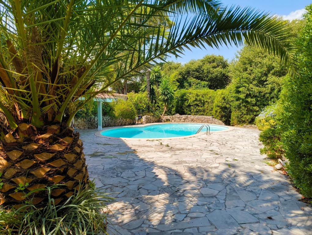 Quiet Private Garden Suite with Pool, Antibes