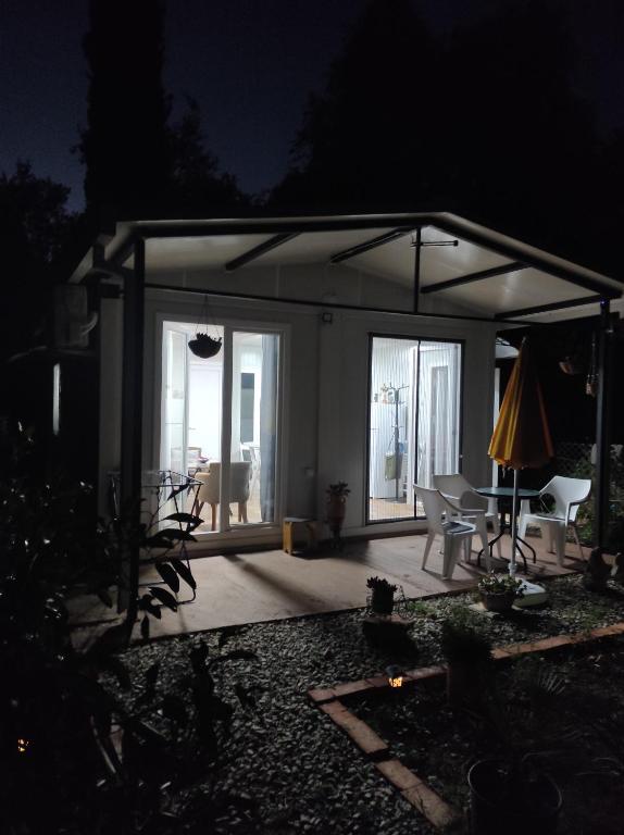 Apartman sa sopstvenim dvoristem , pored mora, Bigovo