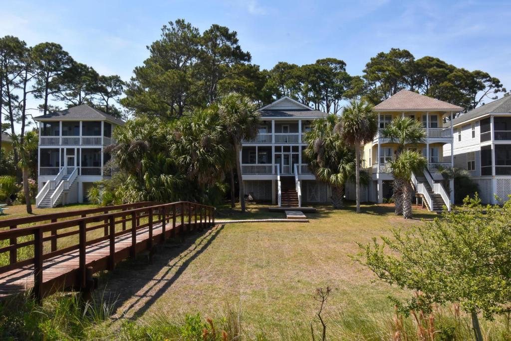 Spacious 4-Bed, 4-Bath Home in the heart of Fripp Island, Fripp Island