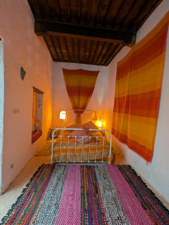 Riad J&J, As-Sawíra