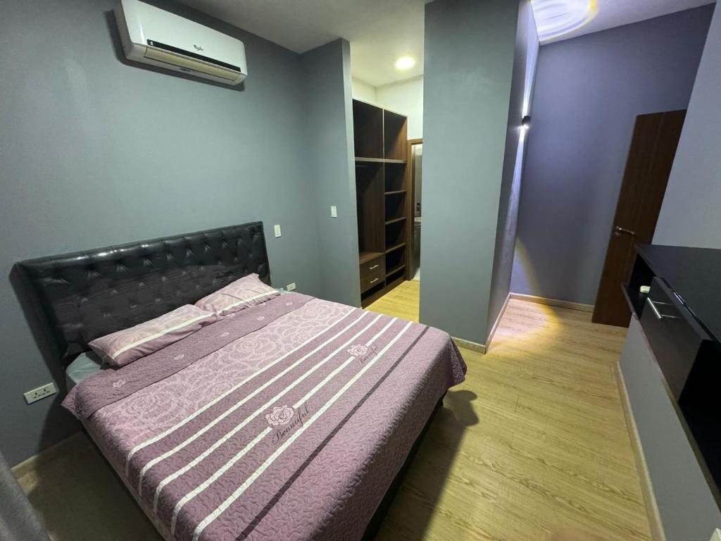 Departamento amplio en el corazón de Santa Cruz - 2