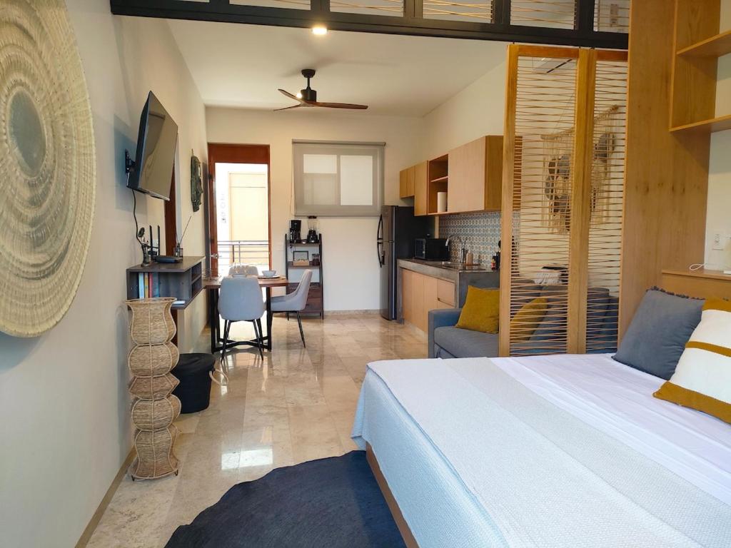 Tropical Escape in a Cozy Studio Paam Cheel - 3
