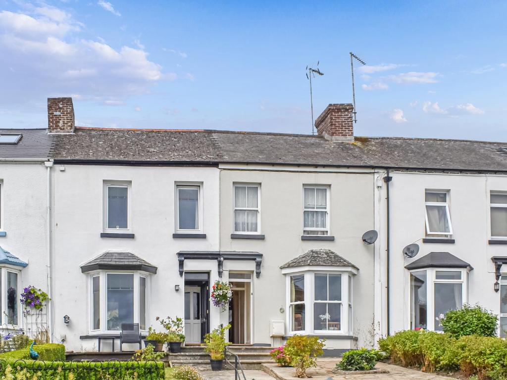 Waterside Cottage, Saltash