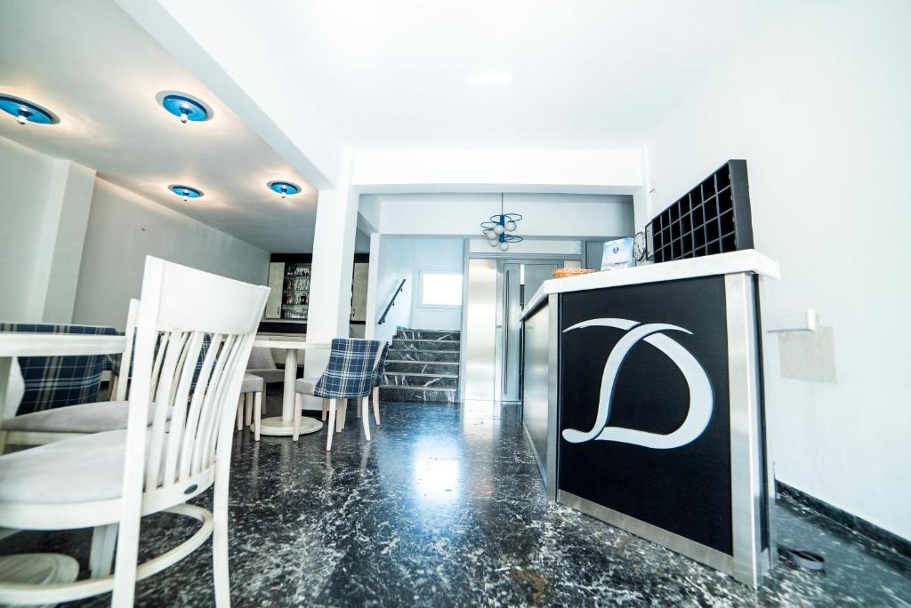 Hotel Dellis photo