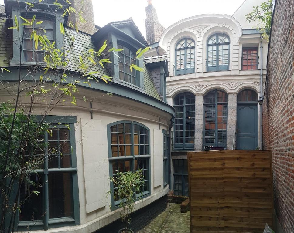 Joli Duplex dans un immeuble classé du Vieux-Lille - 1